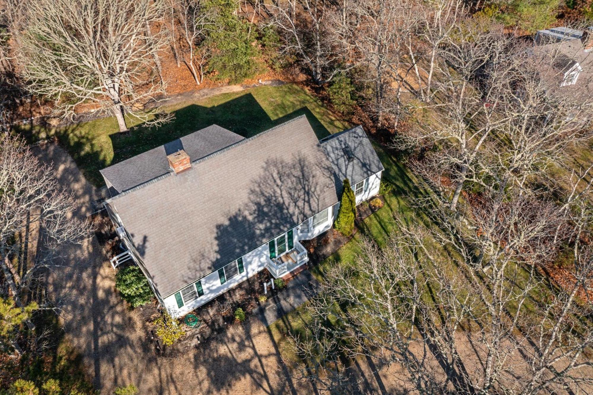 The Burkeshire Manor - Charming Family Home Oak Bluffs Exterior photo